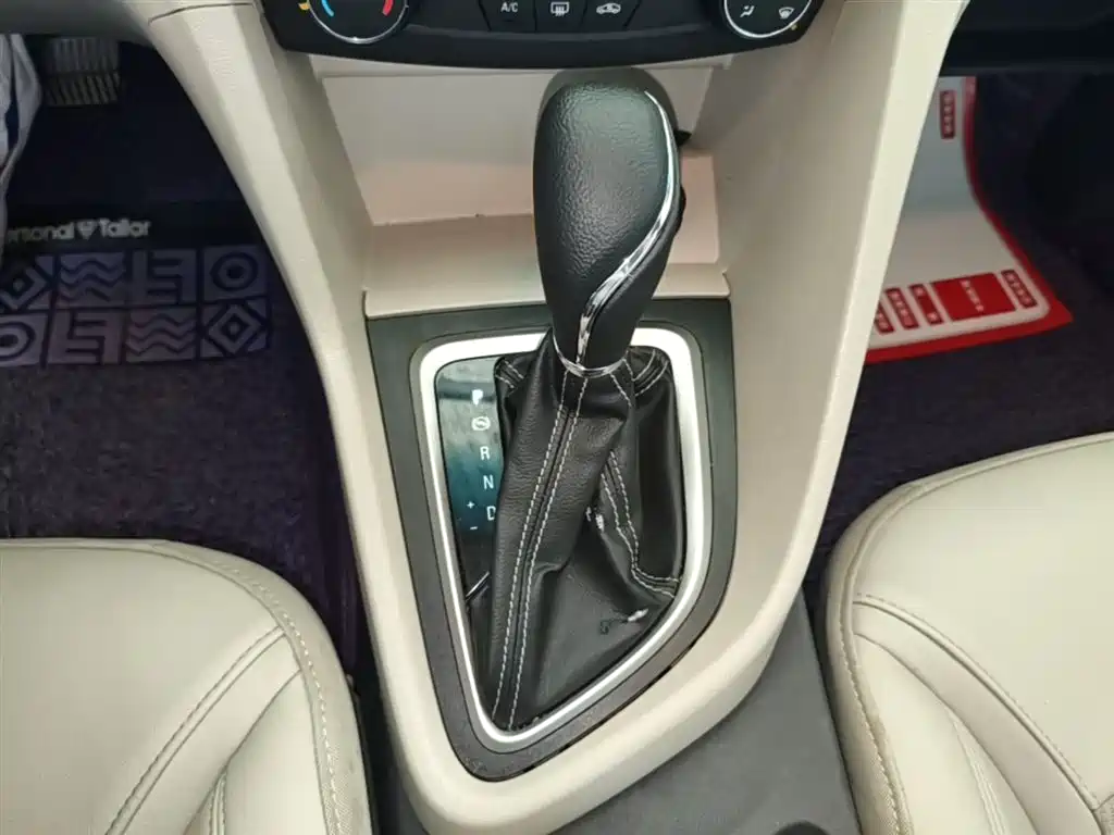Buick Excelle 2016 15N Automatic Elite фото 14