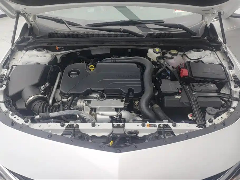 Chevrolet Malibu XL 2023 1.5T RS Edition фото 10