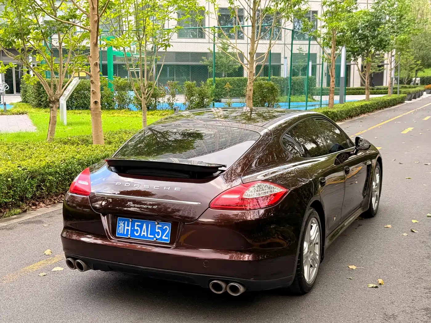 Photo 5 - Porsche Panamera