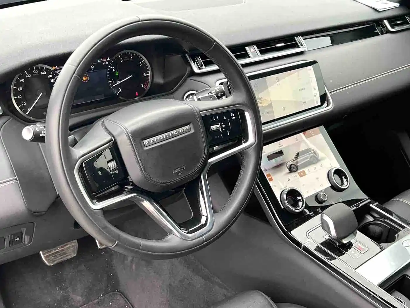 Land Rover Range Rover Velar 2023 250PS Gloss Black Collector's Edition фото 5