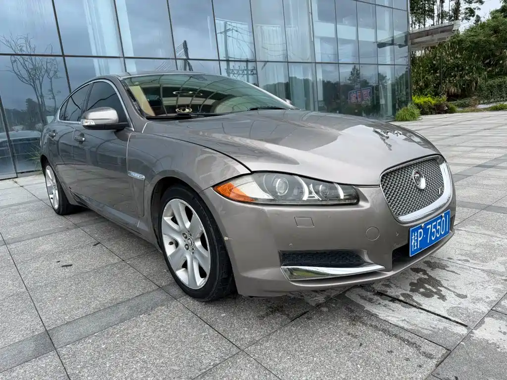 Фото 8 - Jaguar XF