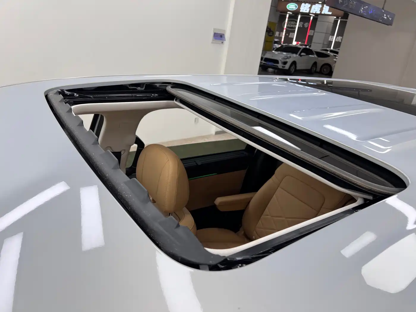 GAC Trumpchi Trumpchi E8 NEV 2024 Model 150km MAX+ фото 27