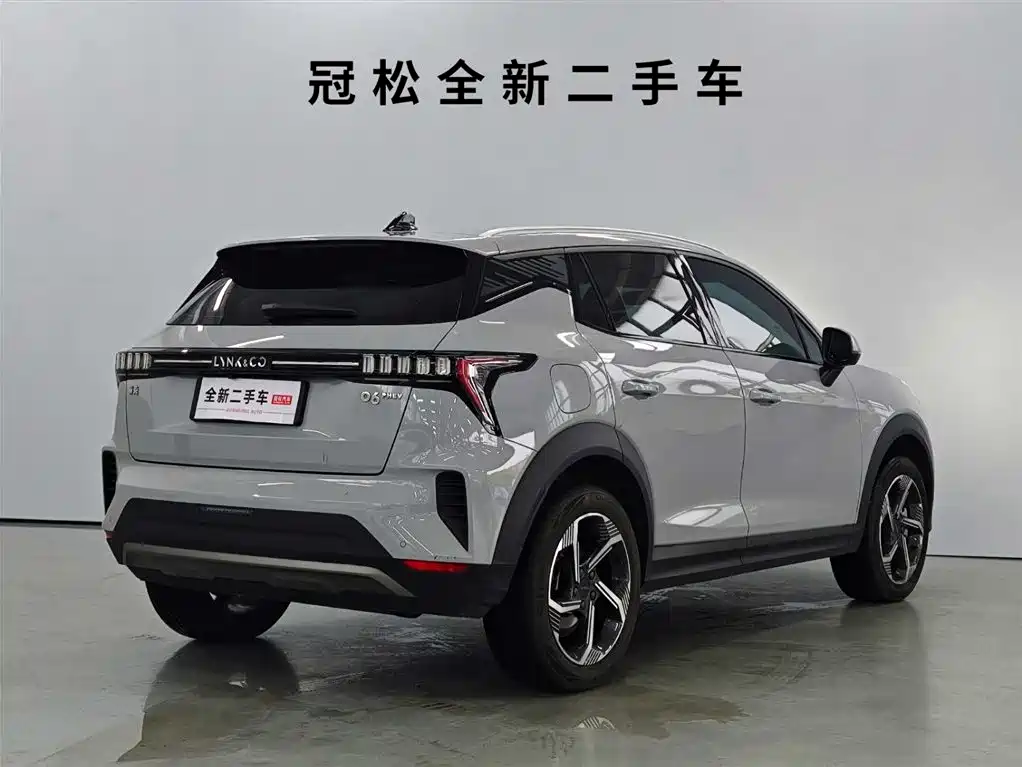 Lynk & Co 06 EM-P 2022 PHEV 84KM Range Pro фото 4