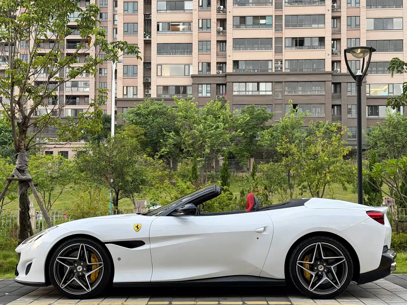 Ferrari Portofino 2019 2018 Model 3.9T