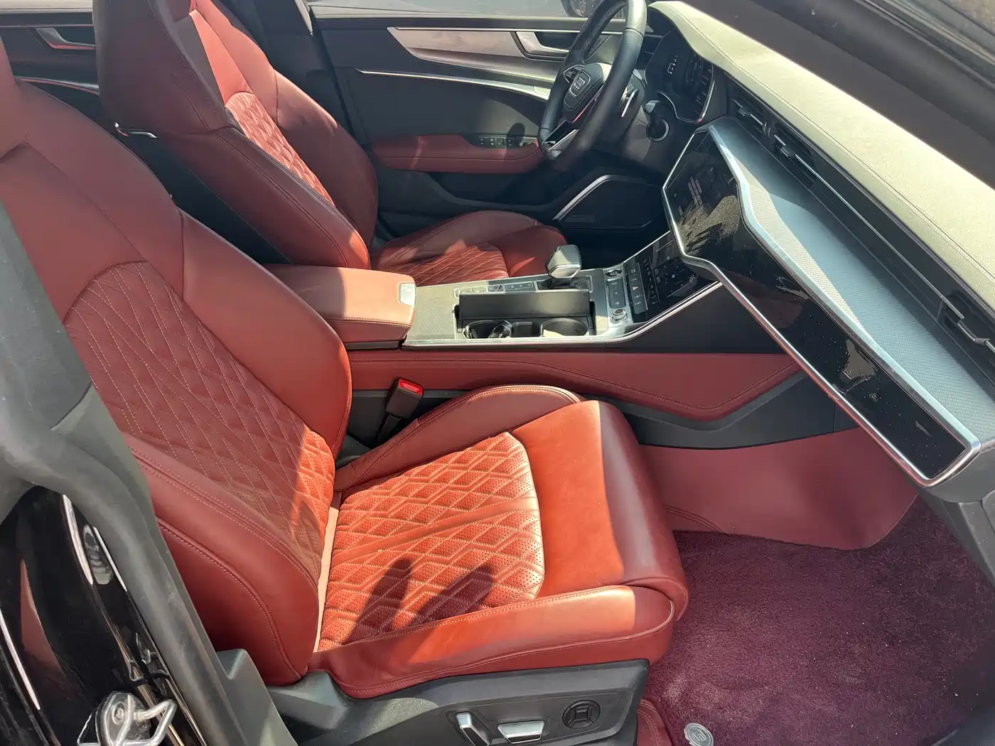 Фото 8 - Audi A7L