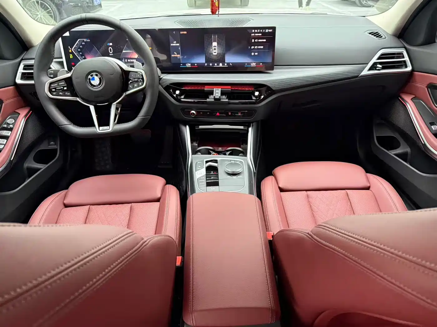 BMW 3 Series 2026 325Li M Sport Package фото 9