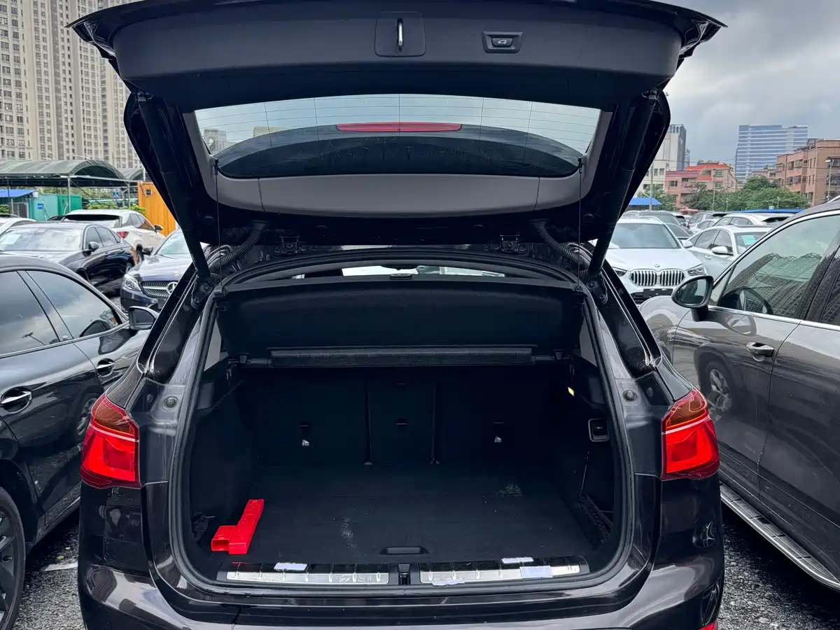 BMW X1 2016 sDrive18Li Premium Model фото 19