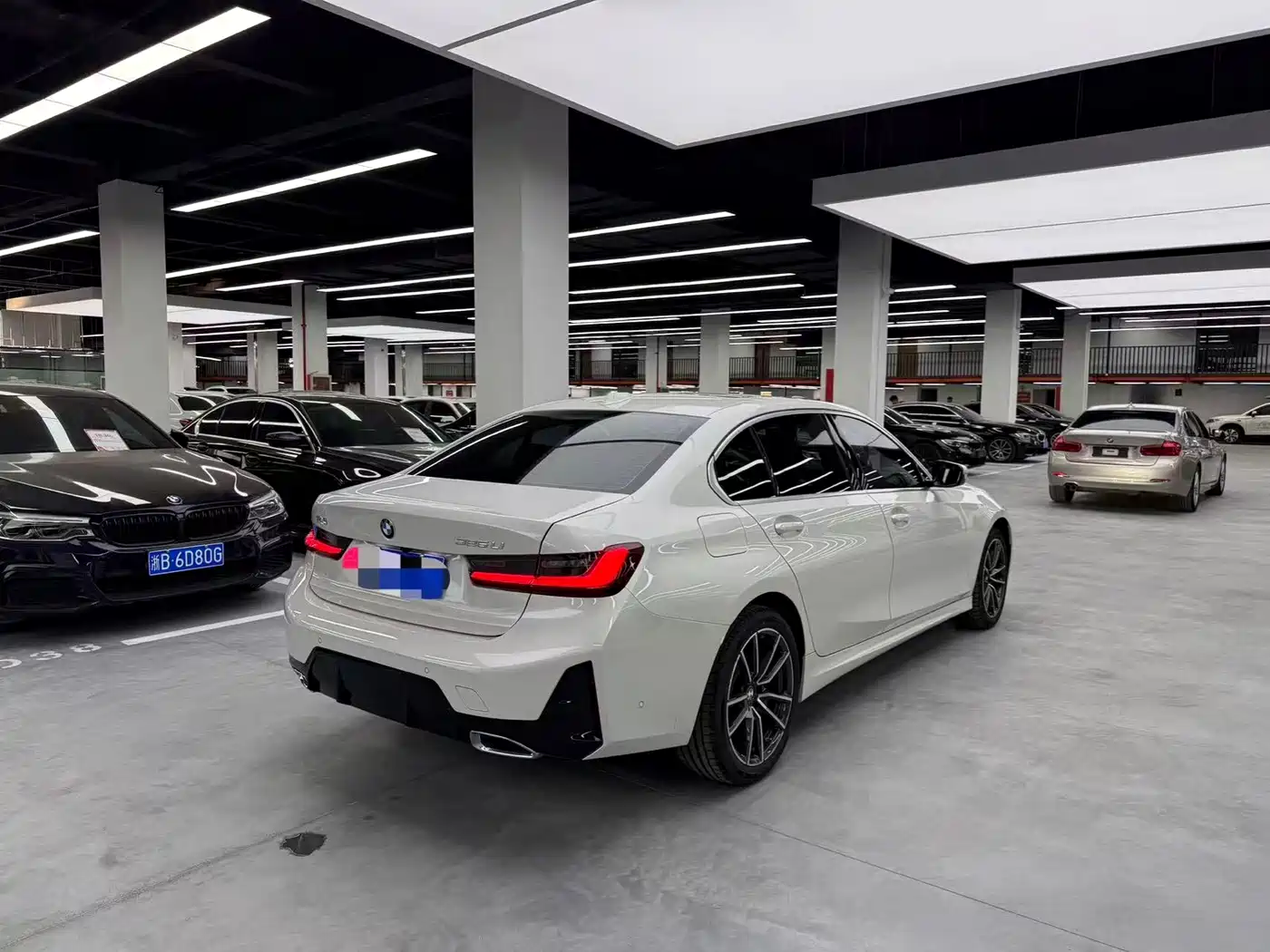 BMW 3 Series 2026 325Li M Sport Package фото 19