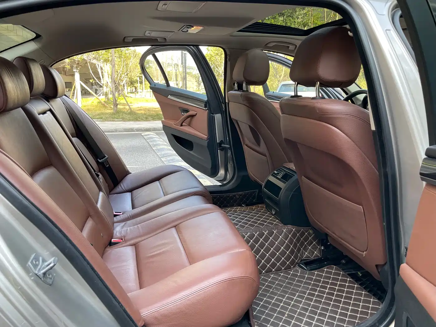 BMW 5 Series 2014 520Li Elegance фото 13