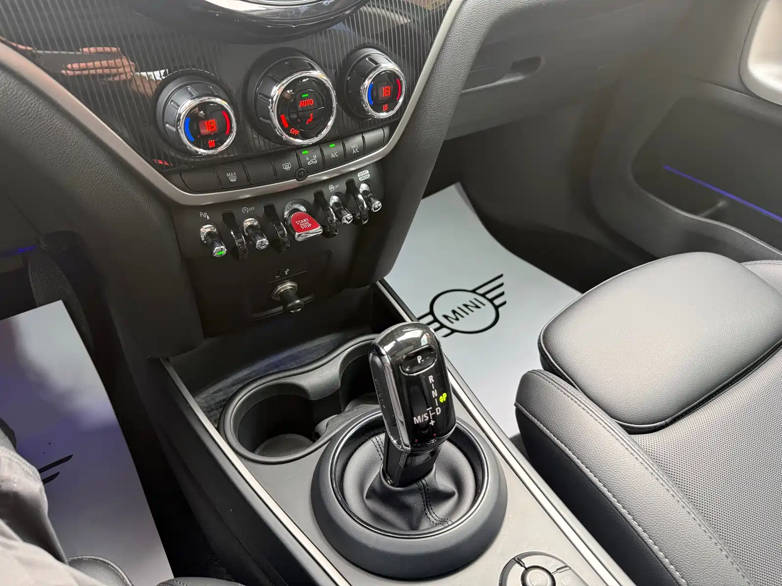 Photo 17 - MINI COUNTRYMAN