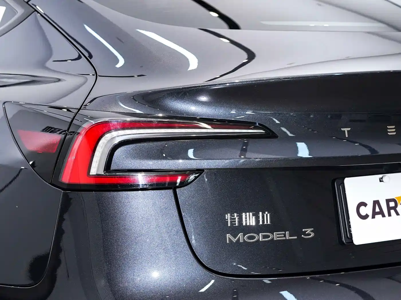 Фото 15 - Tesla Model 3
