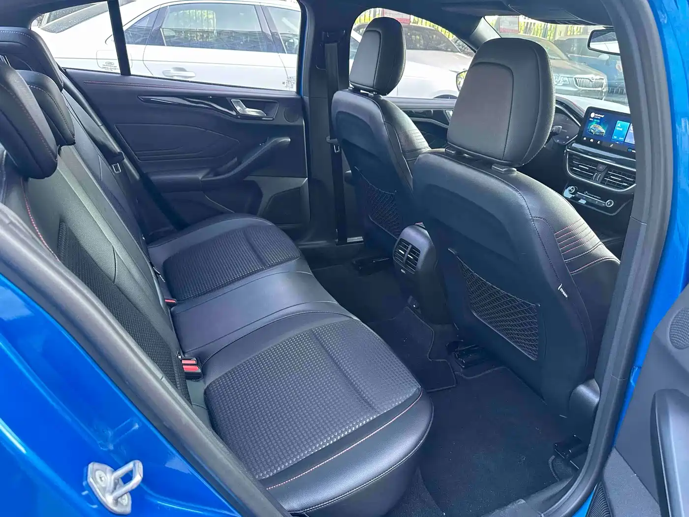 Ford Focus 2022 2021 Sedan EcoBoost 180 Auto ST Line