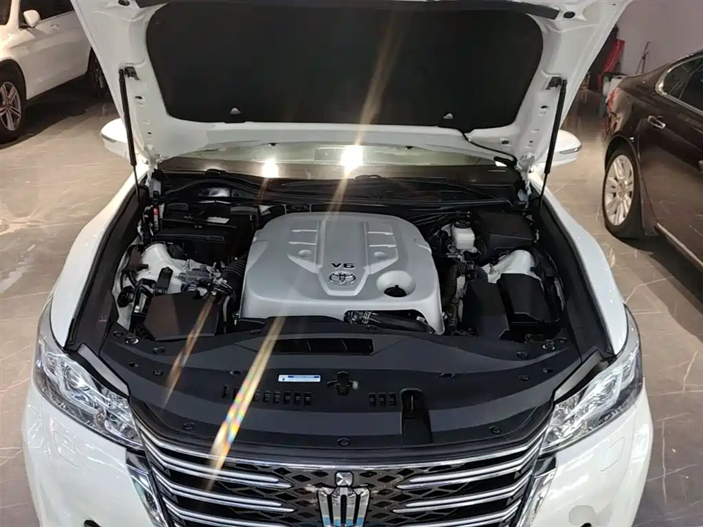 Toyota Crown 2015 2.5L Smart Edition фото 20