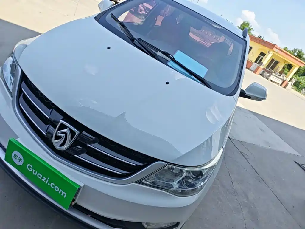 Baojun 730 2020 2019 1.5L Manual Value Edition 7-Seater China VI