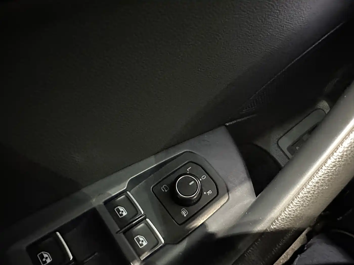 Volkswagen Magotan 2021 330TSI DSG 30th Anniversary Edition фото 14