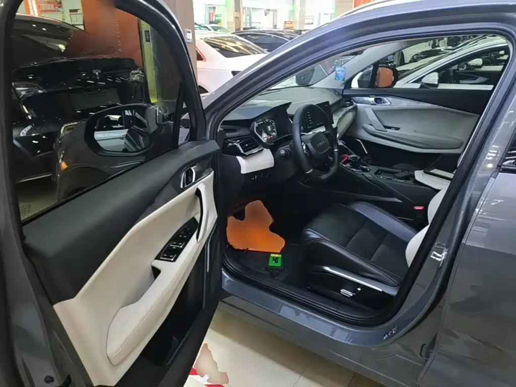 Lynk & Co 06 EM-P 2023 2022 PHEV 84KM Range Pro