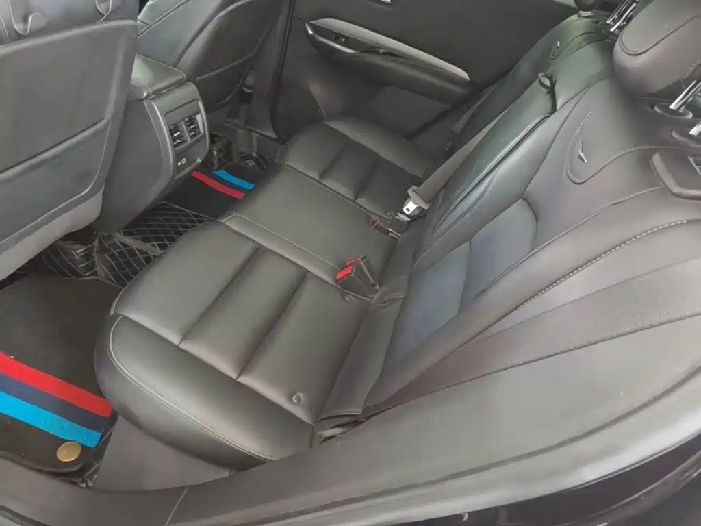 Cadillac XT4 2019 2018 28T FWD Leading Edition