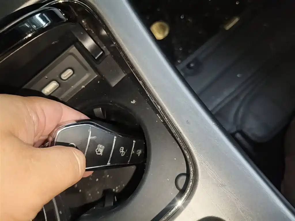 BYD Han 2022 DM-i 121KM Premium фото 9