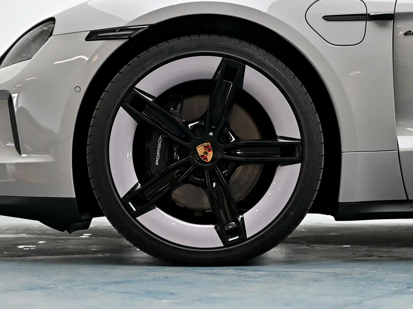 Porsche Taycan 2026 2025 Taycan