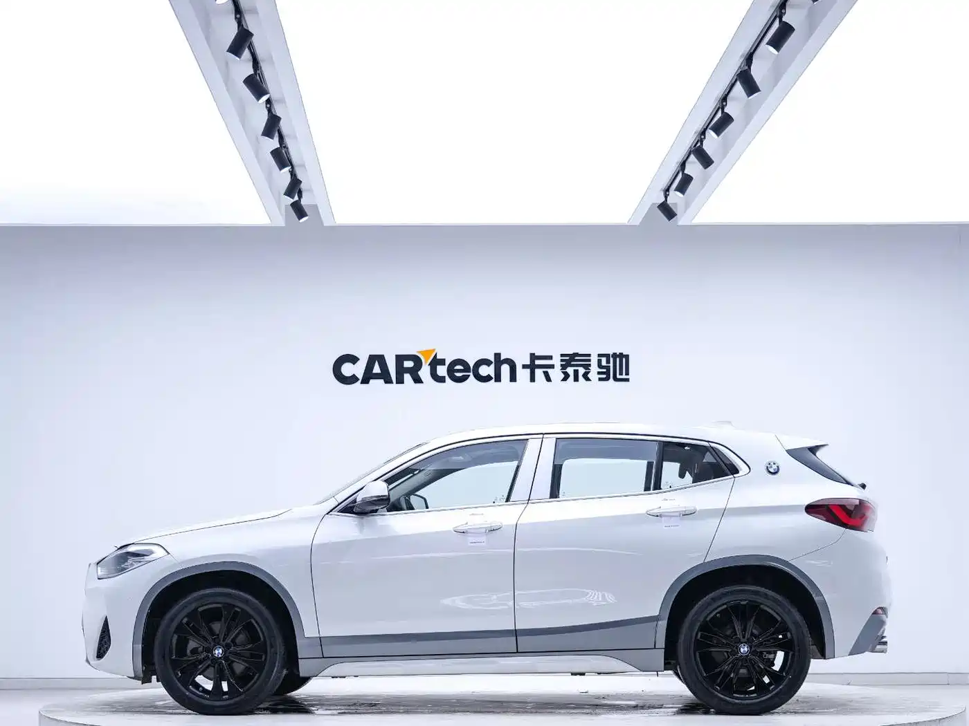 BMW X2 2021 sDrive20i M Off-Road Package фото 2