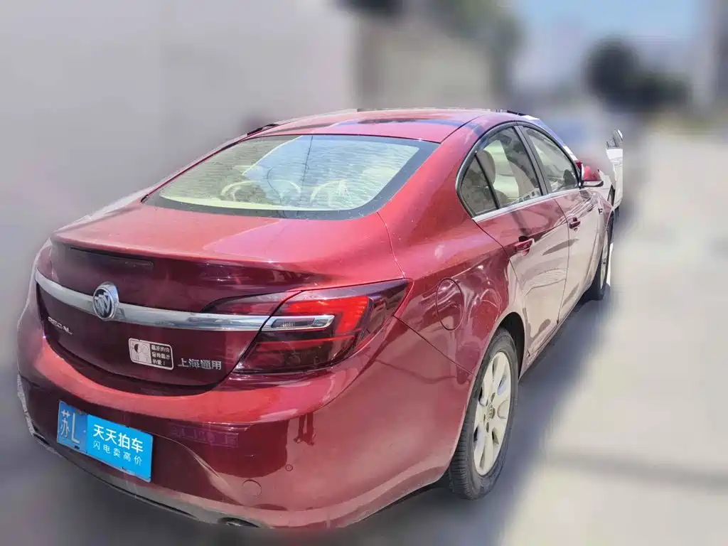 Photo 2 - Buick Regal