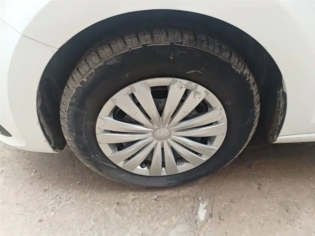 Volkswagen Santana 2016 1.6L Manual Trend Edition фото 23