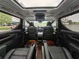 Фото 14 - Toyota Vellfire