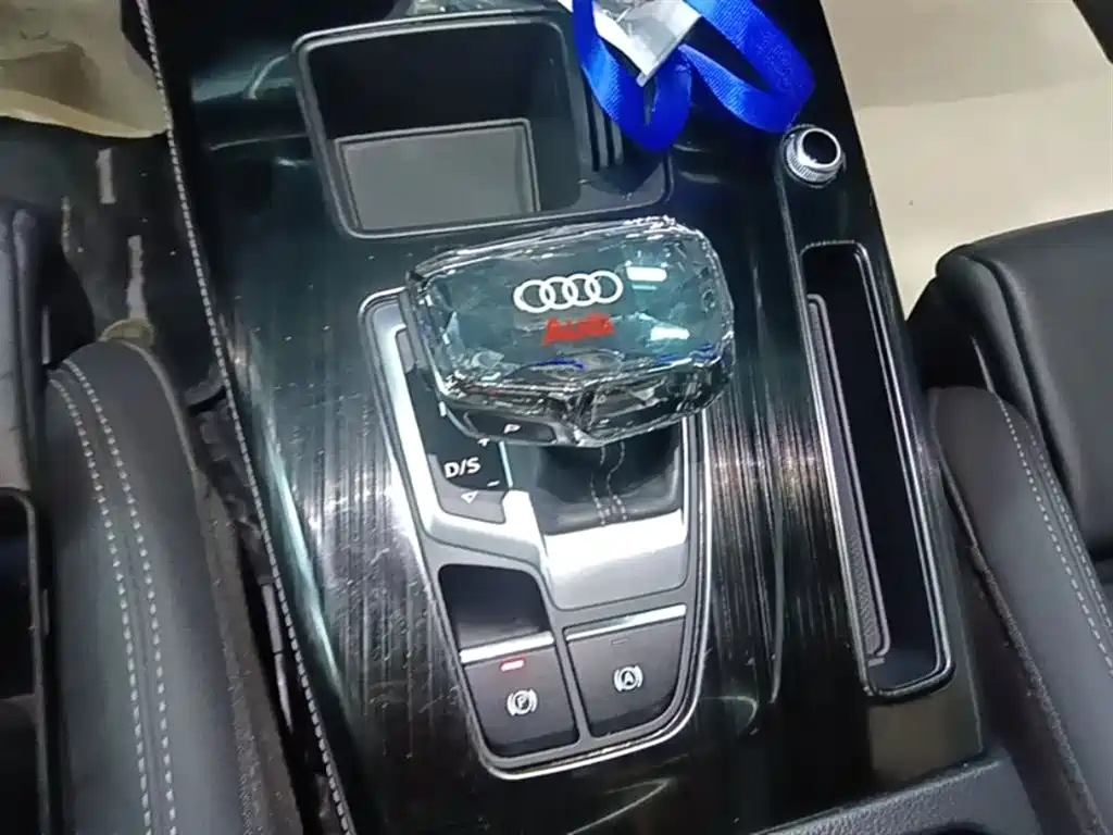AUDI Q5L SPORTBACK