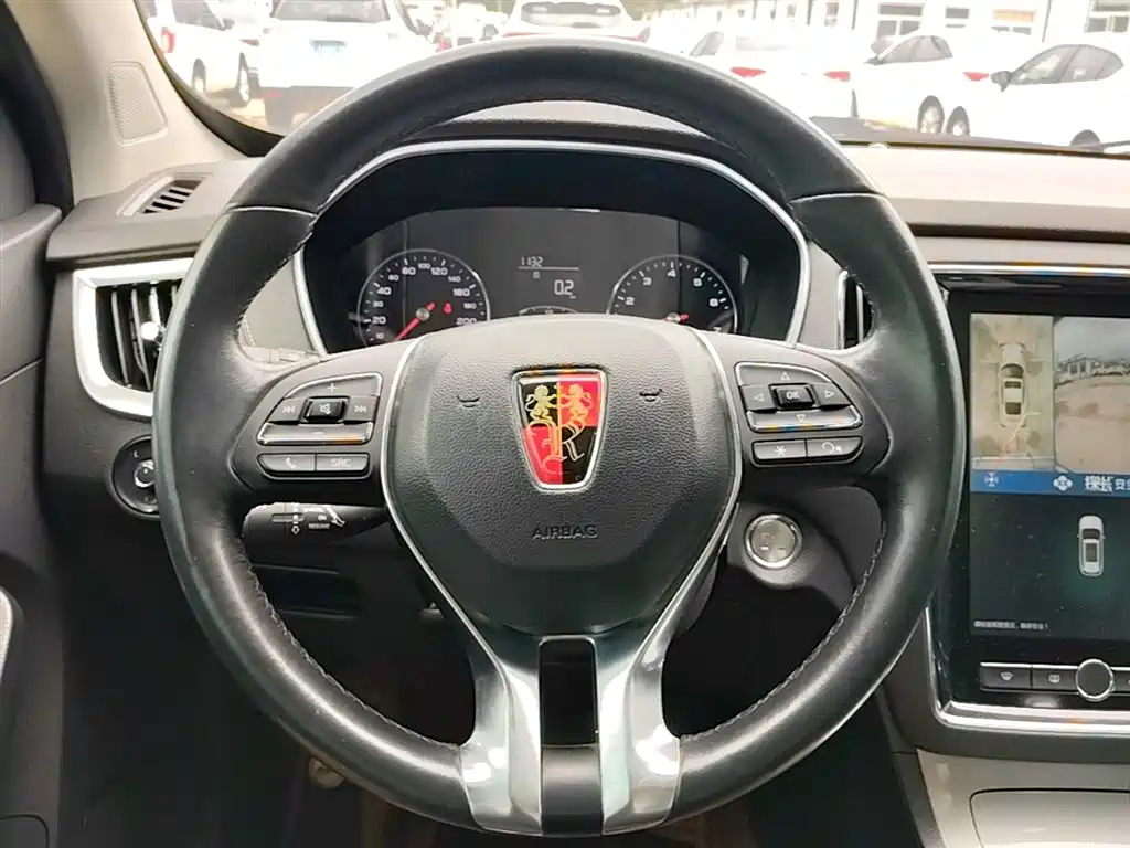 Фото 11 - Roewe RX5