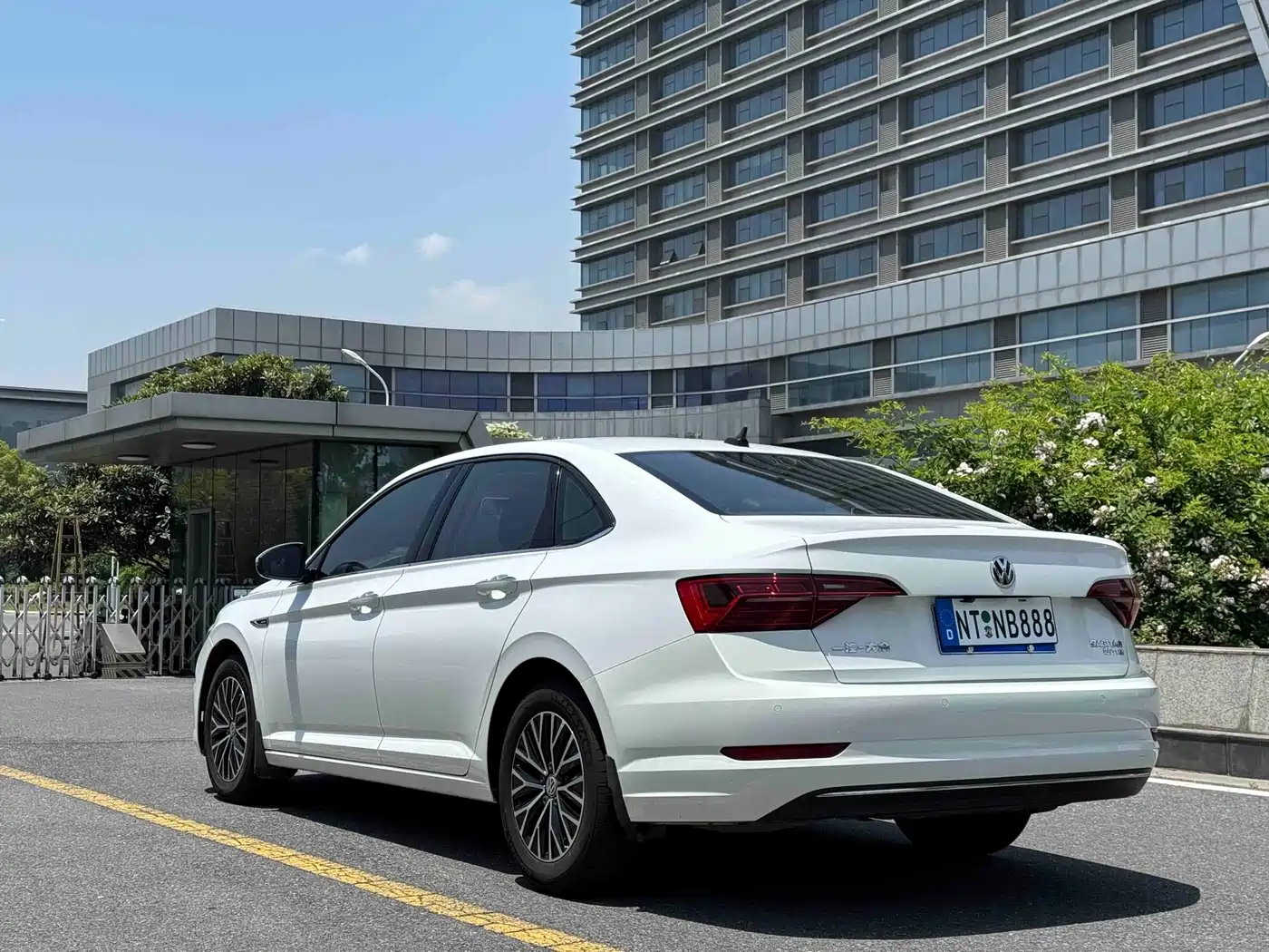 Volkswagen Sagitar 2021 280TSI DSG Comfort Smart Connect Edition фото 7