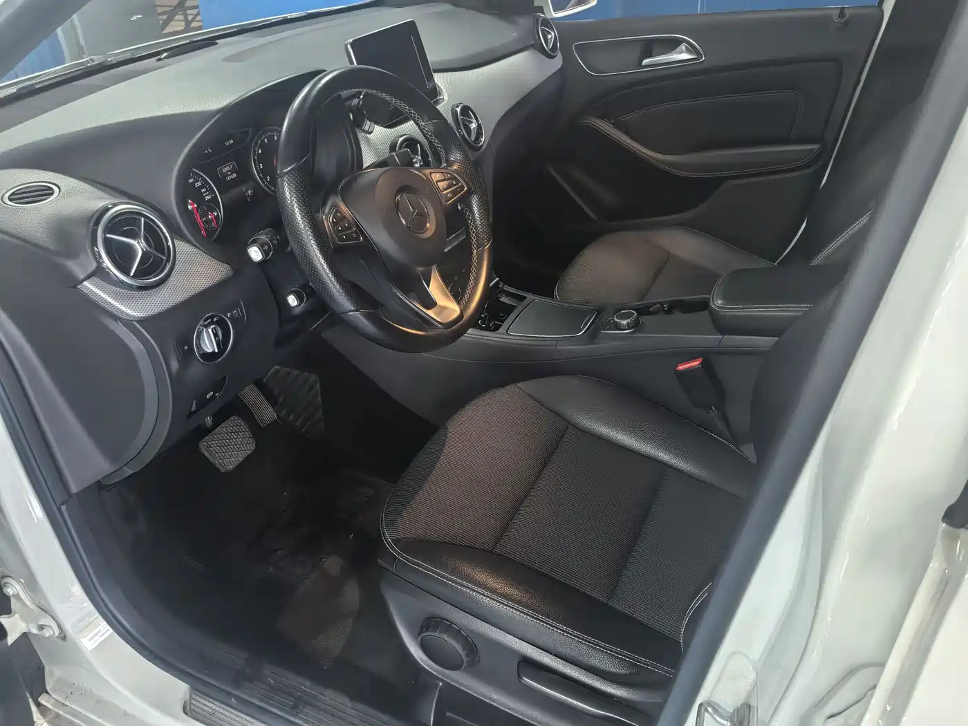 Mercedes-Benz B-Class 2015 B 200 Dynamic фото 4