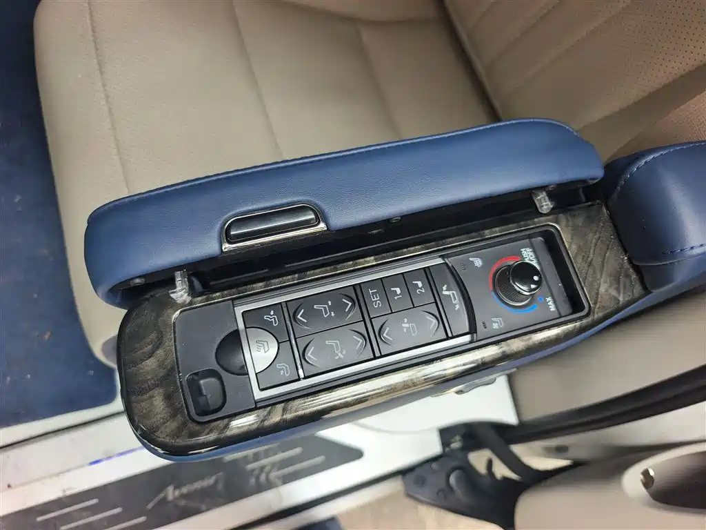 Buick GL8 2023 ES Landmaster Comfort фото 7