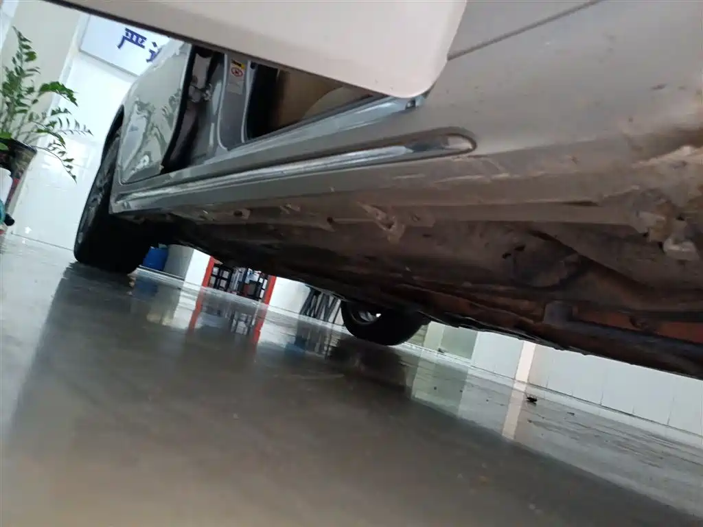 Toyota Reiz 2013 2.5V Premium Edition фото 17