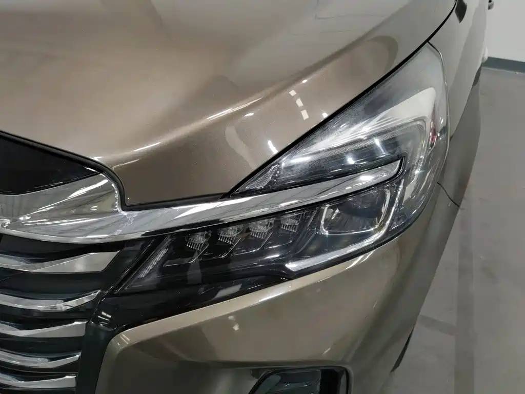 Photo 7 - Buick GL8