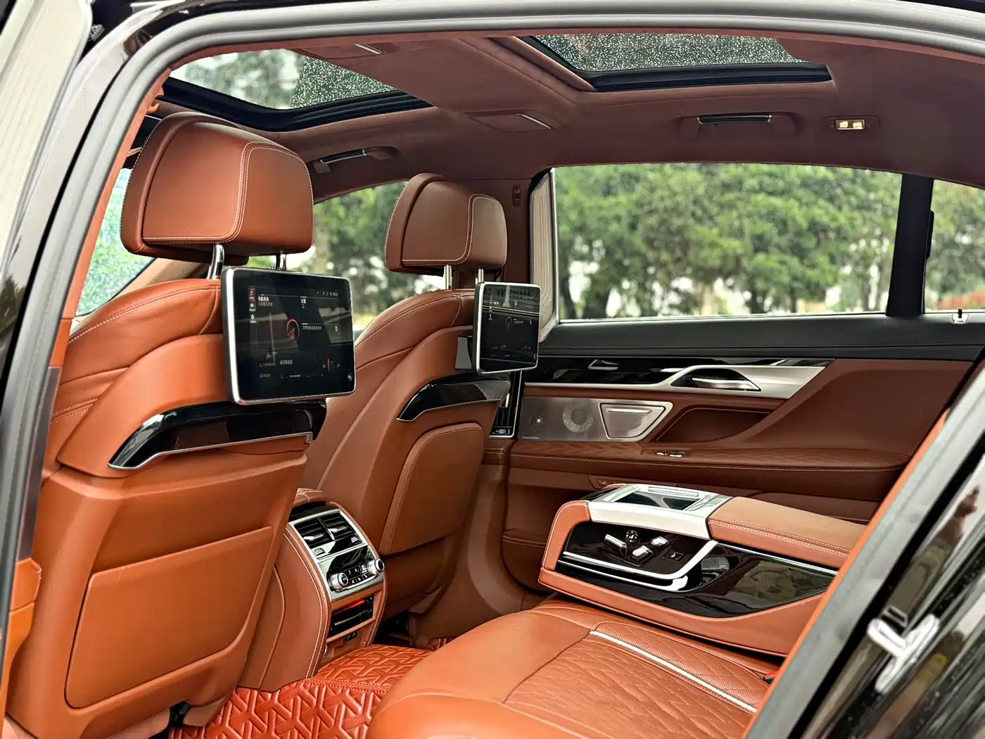 BMW 7 Series 2019 Facelift 740Li xDrive Executive M Sport Package фото 7