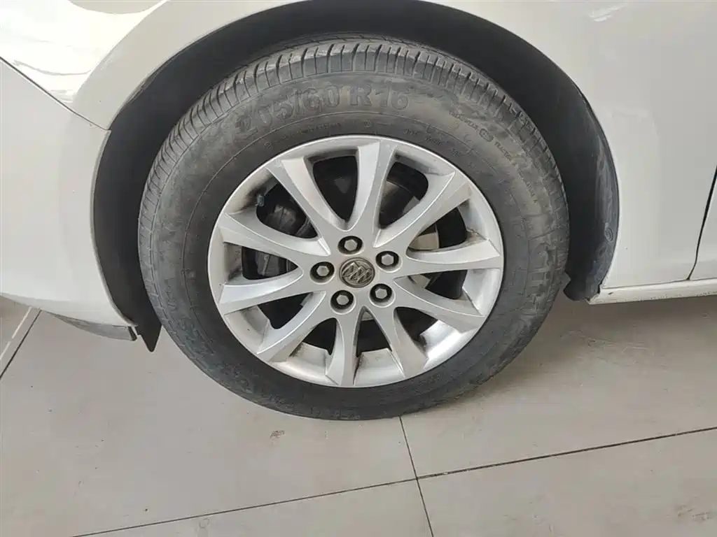 Buick Excelle 2014 XT 1.6L Automatic Fashion фото 23