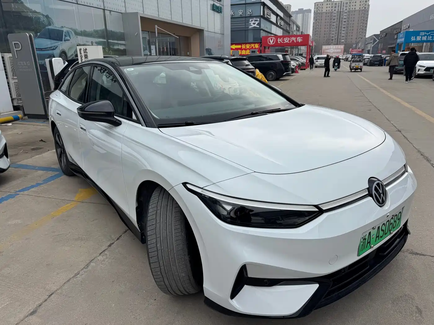 VOLKSWAGEN ID.7 VIZZION