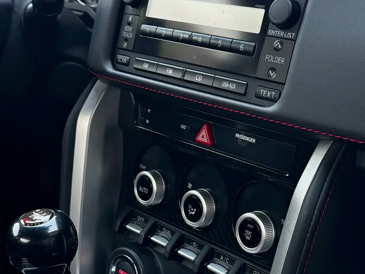 Subaru BRZ 2020 2.0L Manual type-RS фото 10