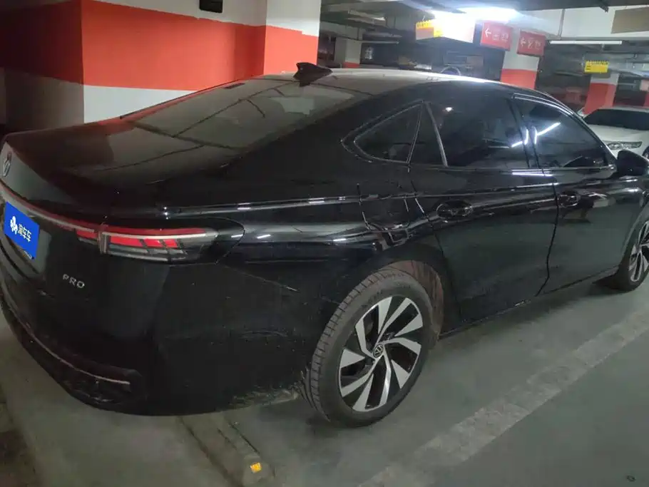 Фото 3 - Volkswagen Passat