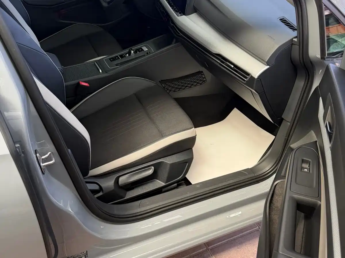 Volkswagen Golf 2021 280TSI DSG Pro фото 14