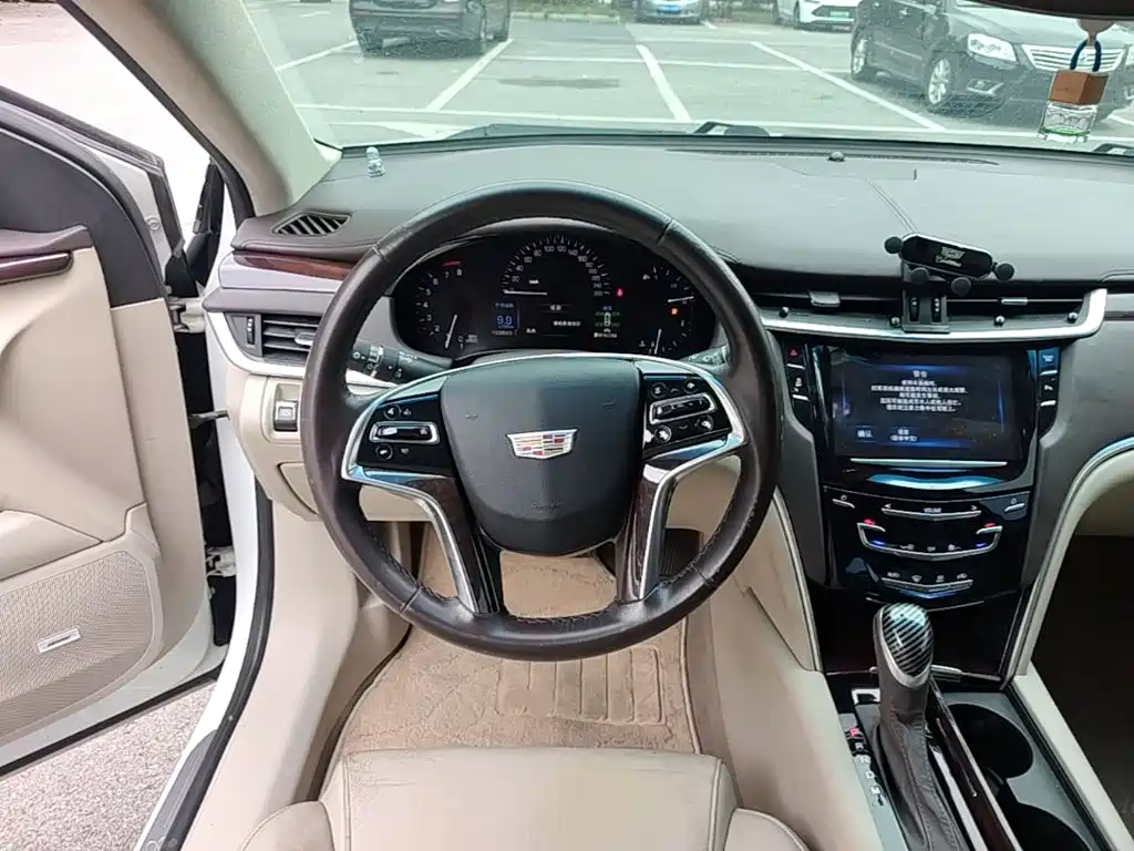 Photo 11 - Cadillac XTS