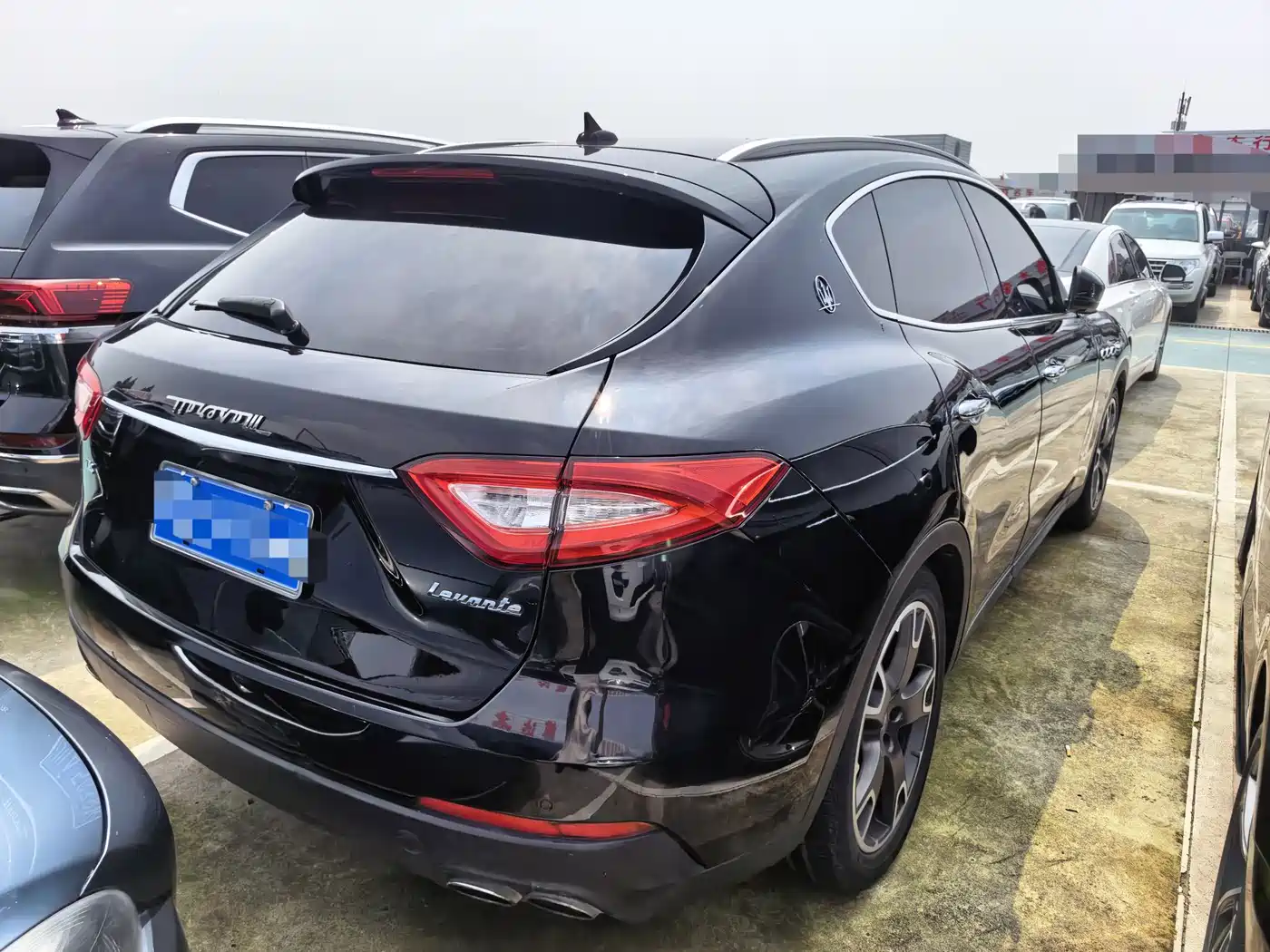 Photo 7 - Maserati Levante