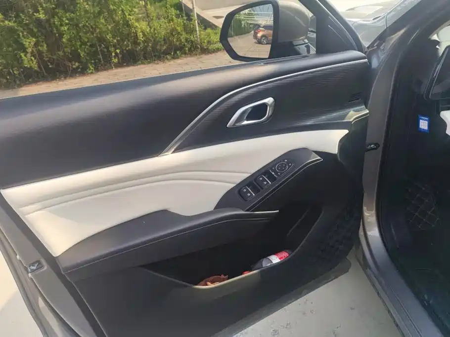 Haval Xiaolong MAX 2023 2023 1.5L Hi4 105 4WD Pilot Edition