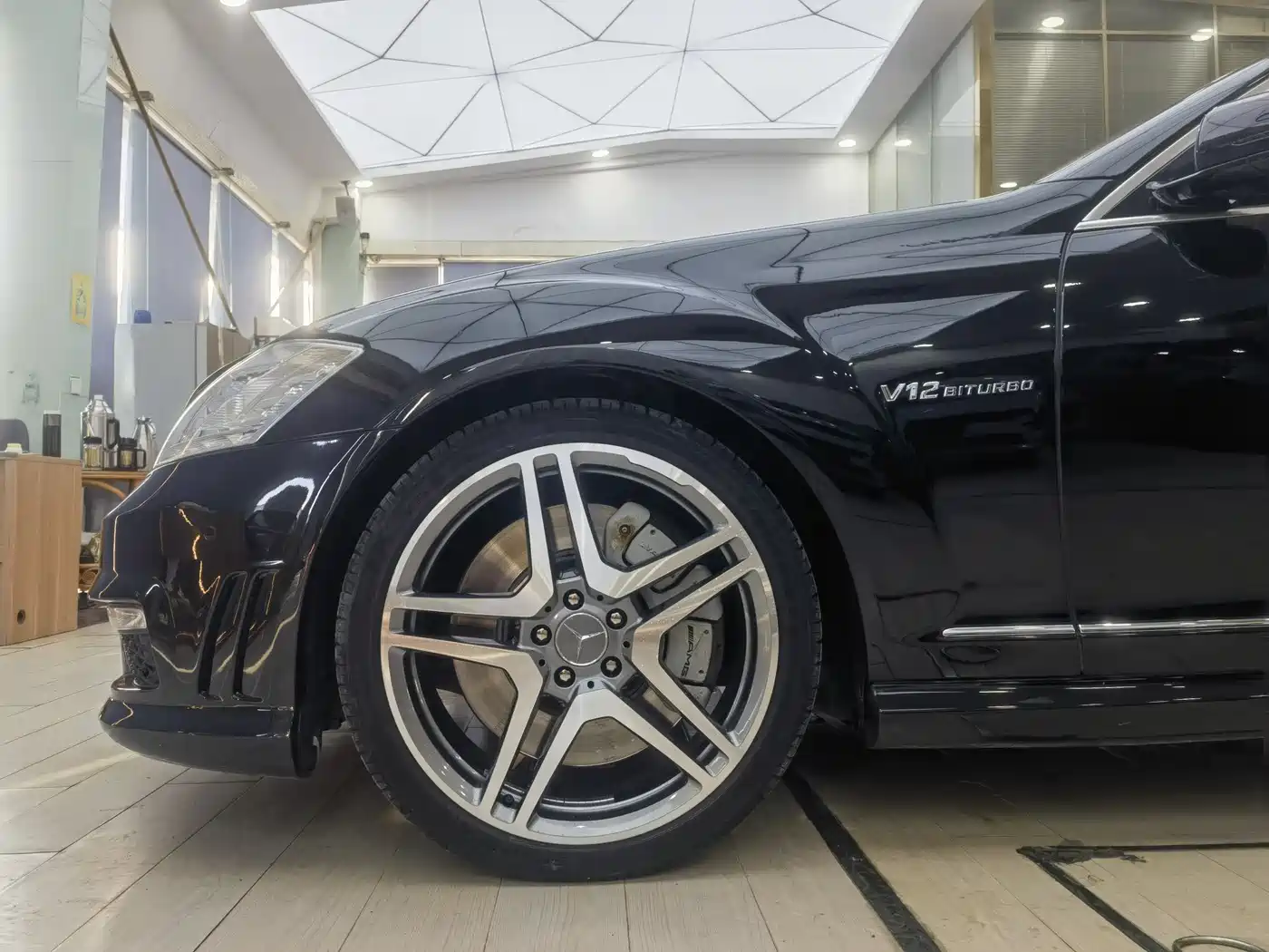 Mercedes-Benz S-Class AMG 2010 AMG S 65 фото 16