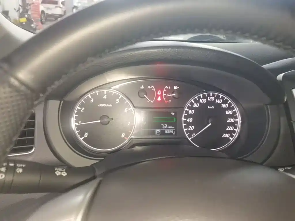 Nissan Tiida, миниатюра 12