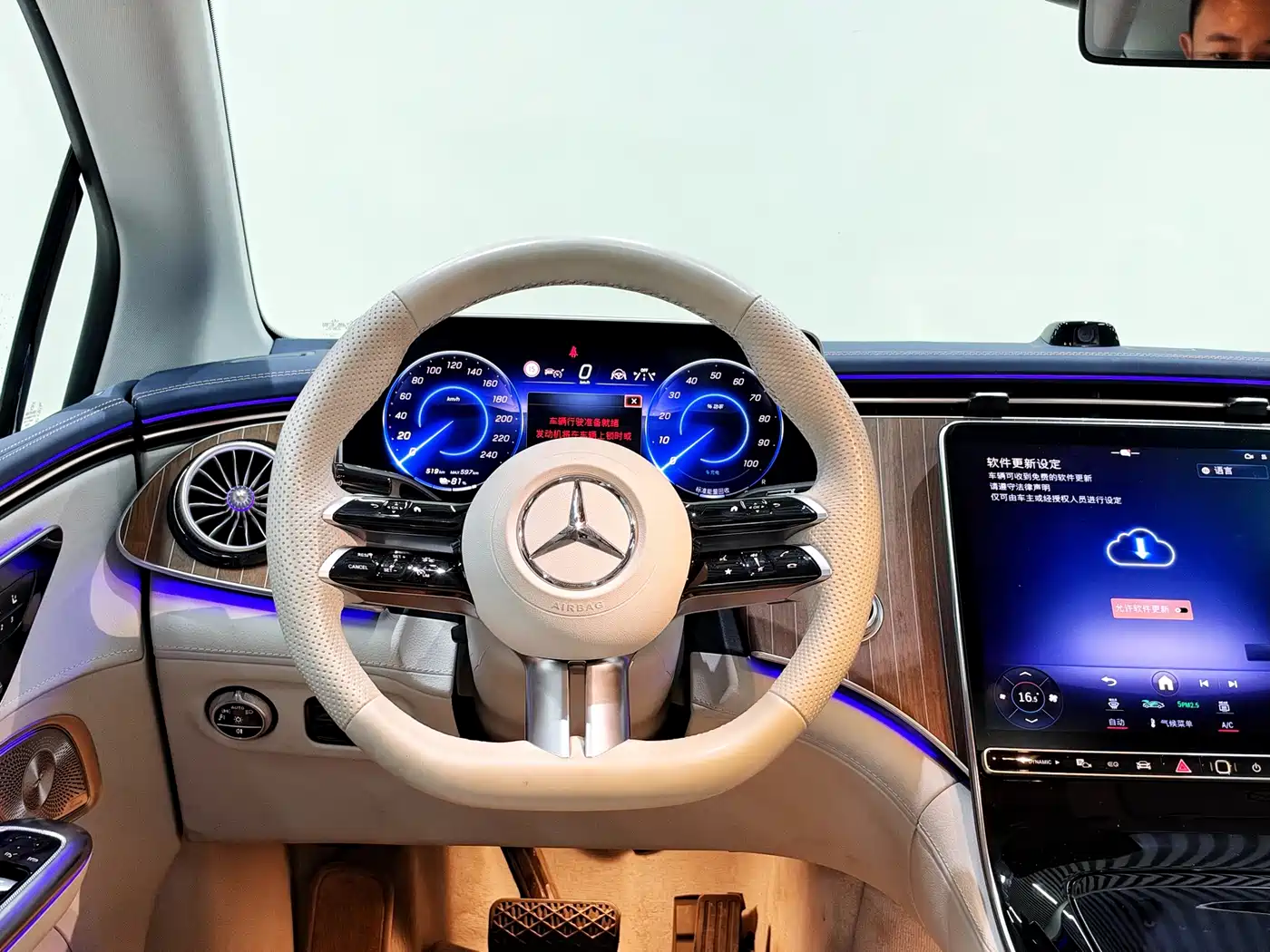 Mercedes-Benz EQE 2025 2025 Model 500 4MATIC Luxury Edition