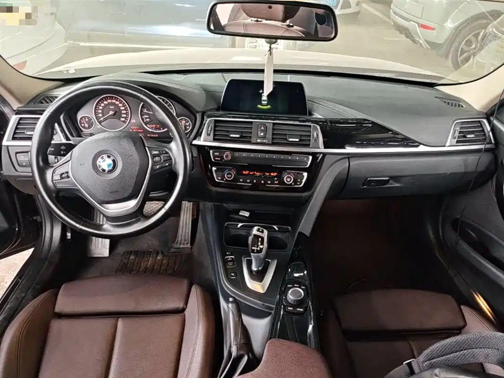 BMW 3 Series 2018 320Li Fashion Style фото 10