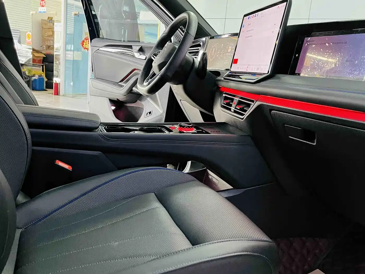 Volkswagen Tiguan L 2024 PRO 330TSI 2WD Intelligent Leader Edition фото 5