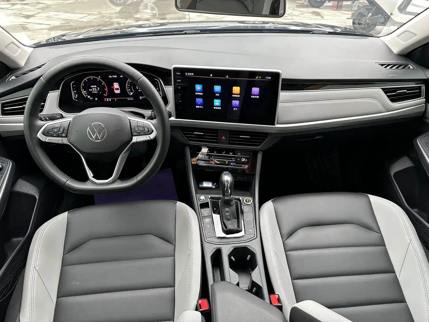 Volkswagen Bora 2023 280TSI DSG Prestige Edition фото 11