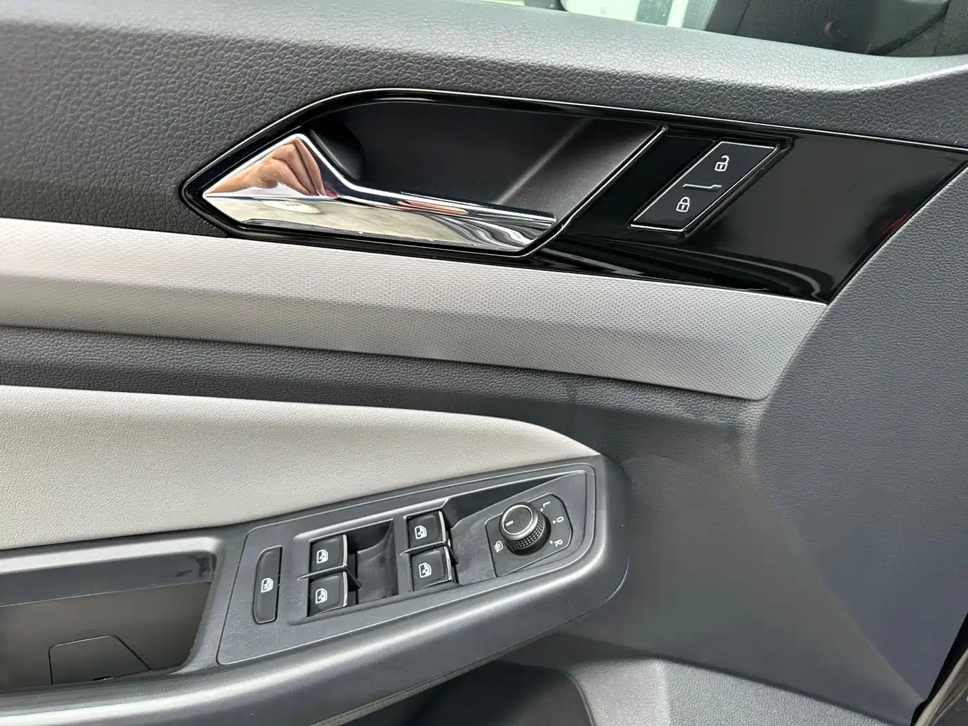 Volkswagen Bora 2023 280TSI DSG Prestige Edition фото 19